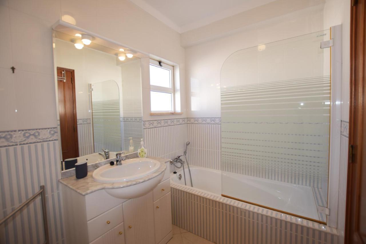Carob By Algartur - 3 Mins Downtown - Terrace Apartment Santa Luzia  Luaran gambar